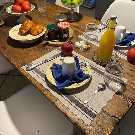 La Petite Maison De Manou Homestay Caunes-Minervois
