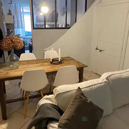 Alloggio in famiglia La Petite Maison De Manou *