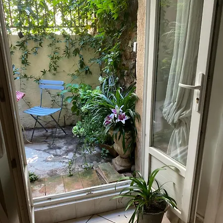 La Petite Maison De Manou Проживание в семье